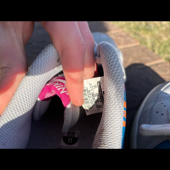 Air Force 1s - Picture 6 of 6